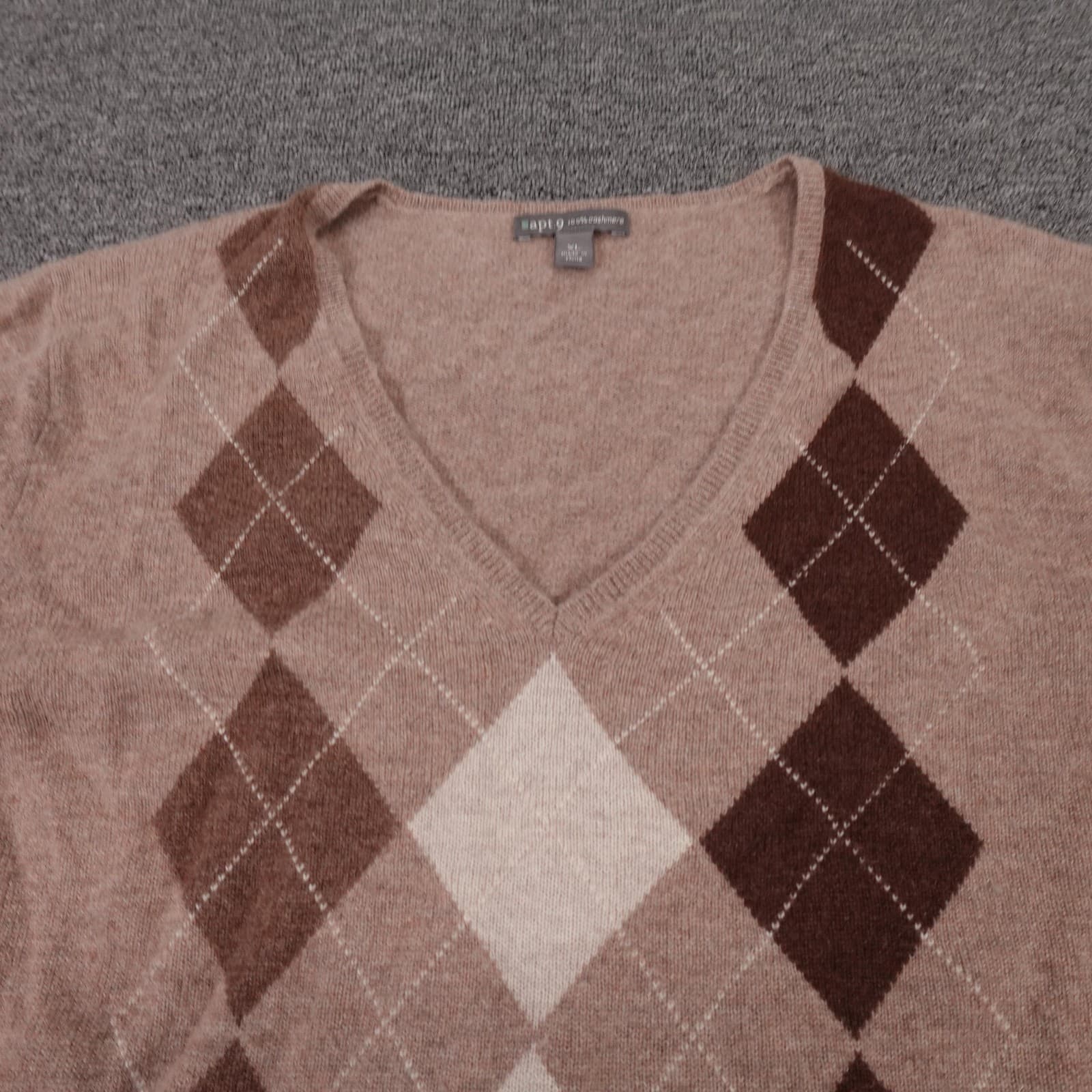 Apt. 9 Sweater Mens XL Beige Argyle V Neck 100% Cashmere Knit Pullover Soft - Thumbnail 2