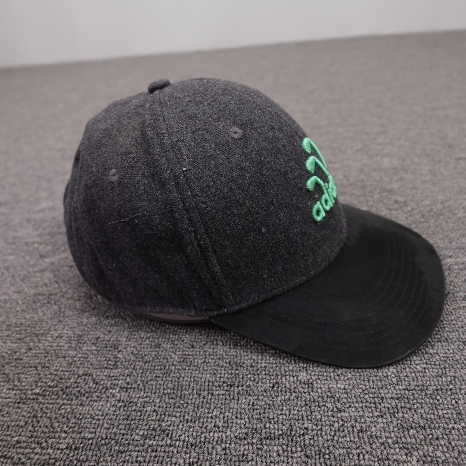 Adidas Hat Cap Snap Back Mens One Size Gray Felt Black Brim Green Golf Logo - Thumbnail 5