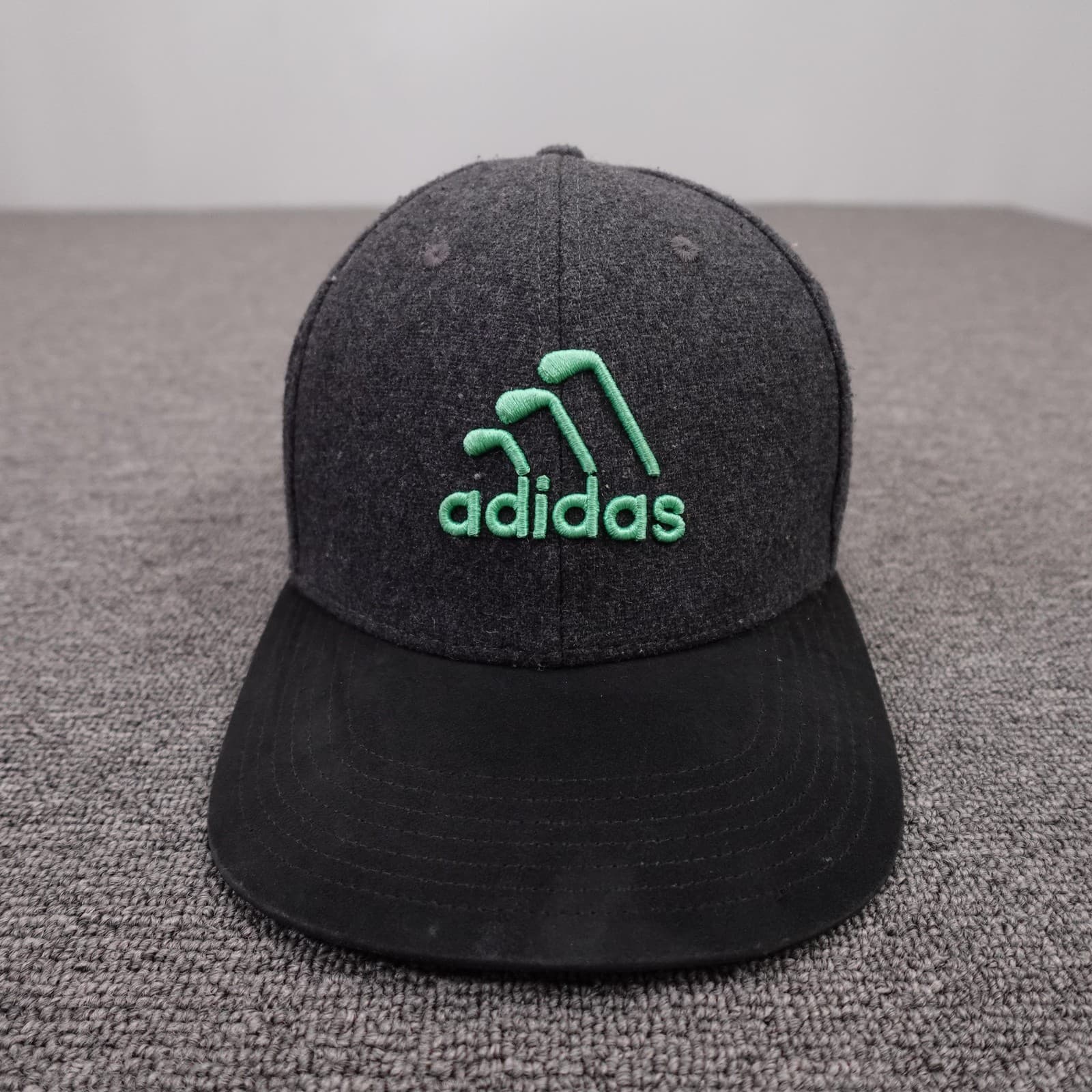 Adidas Hat Cap Snap Back Mens One Size Gray Felt Black Brim Green Golf Logo