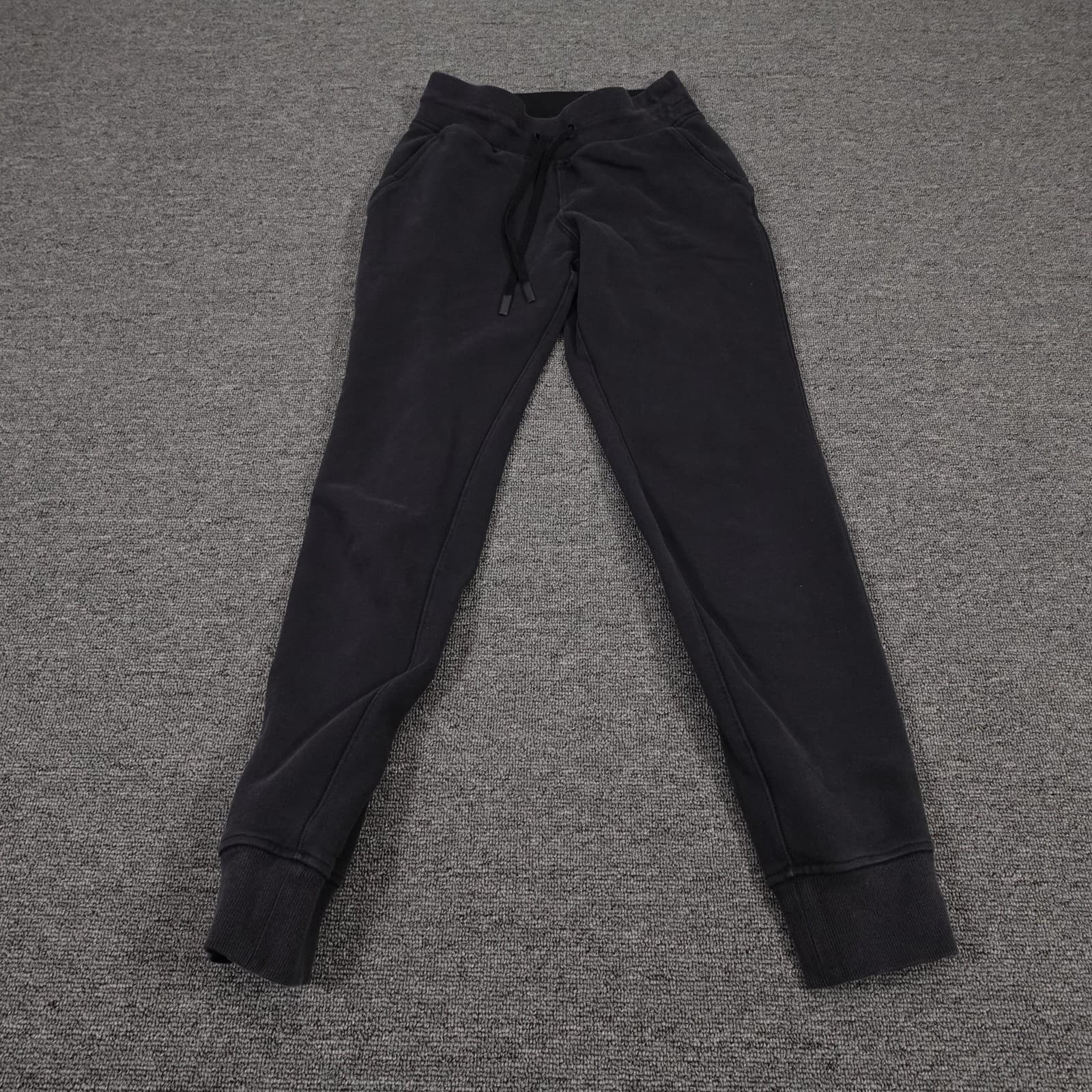 Lululemon Joggers Womens 2 Black Fleece Sweatpants Drawstring Cuffed Ankle