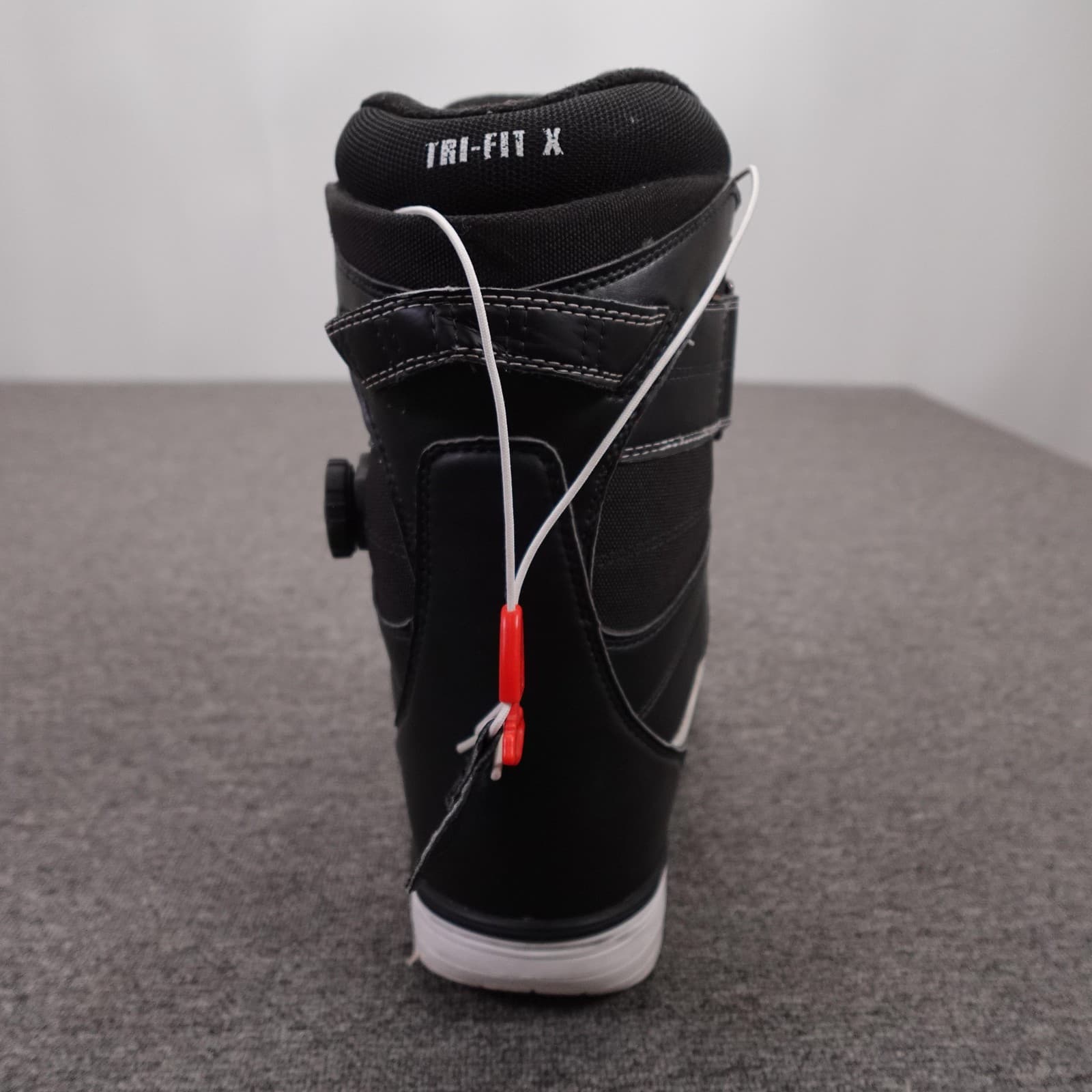 Vans Matlock Snowboard Boots Mens 12 Black TRI-FIT X Dial Lace Rubber Sole Grip - Thumbnail 6