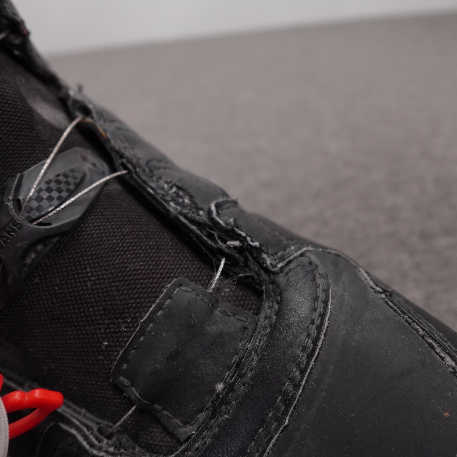 Vans Matlock Snowboard Boots Mens 12 Black TRI-FIT X Dial Lace Rubber Sole Grip - Thumbnail 16