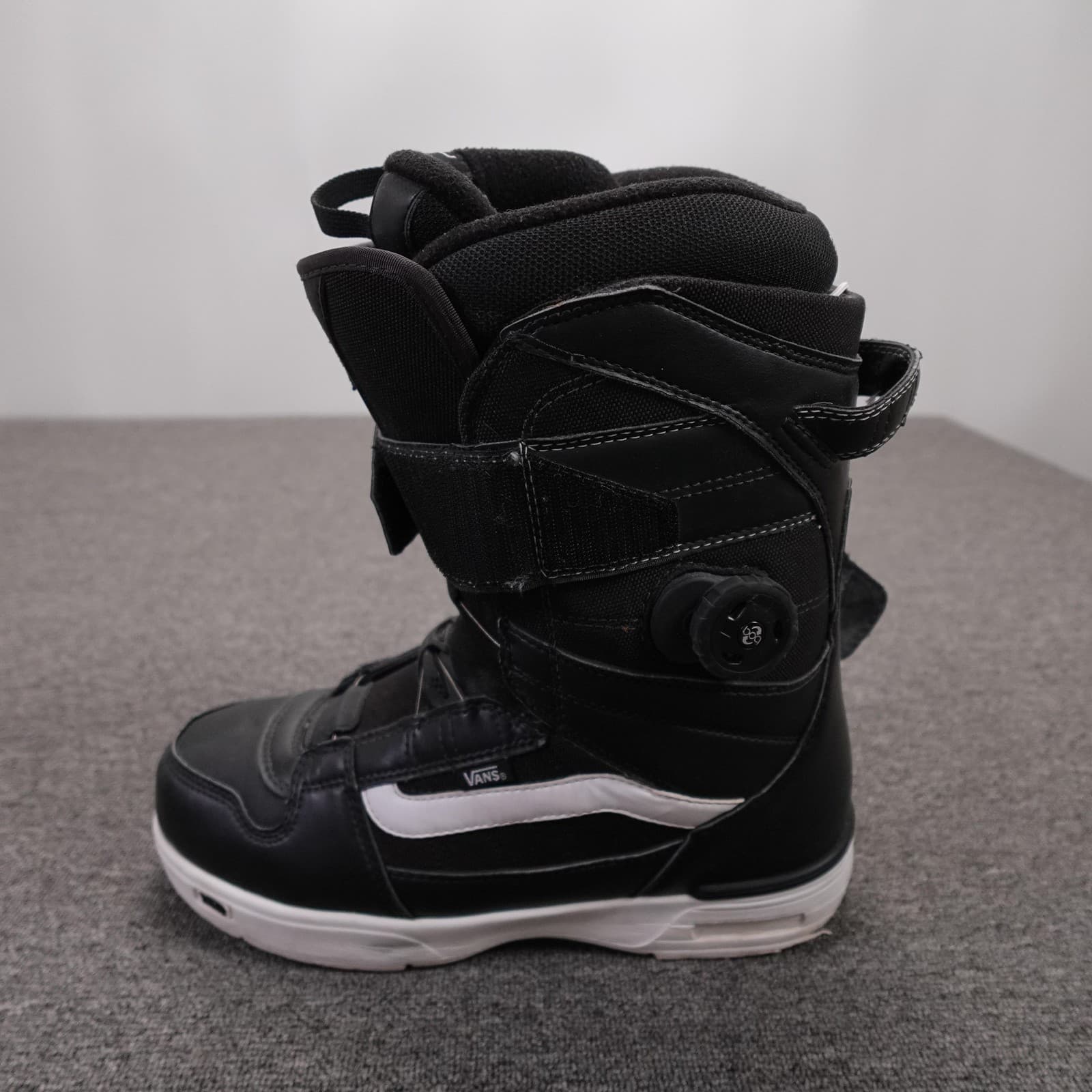 Vans Matlock Snowboard Boots Mens 12 Black TRI-FIT X Dial Lace Rubber Sole Grip - Thumbnail 2