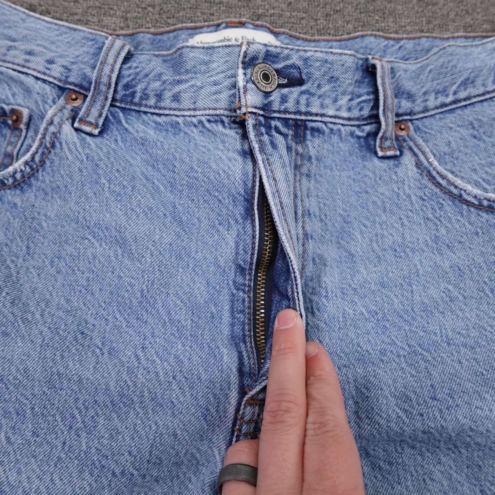 Abercrombie & Fitch Loose Short Shorts Womens 32 Blue Denim High Rise Cutoff - Thumbnail 2