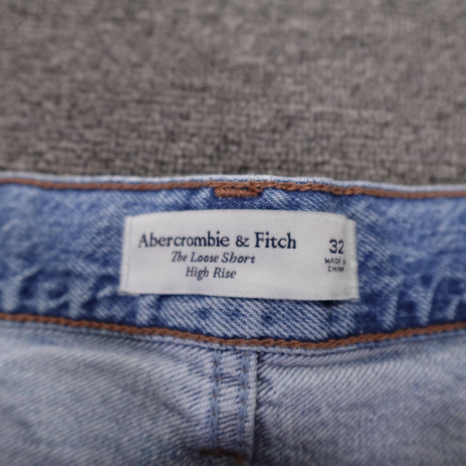 Abercrombie & Fitch Loose Short Shorts Womens 32 Blue Denim High Rise Cutoff - Thumbnail 3