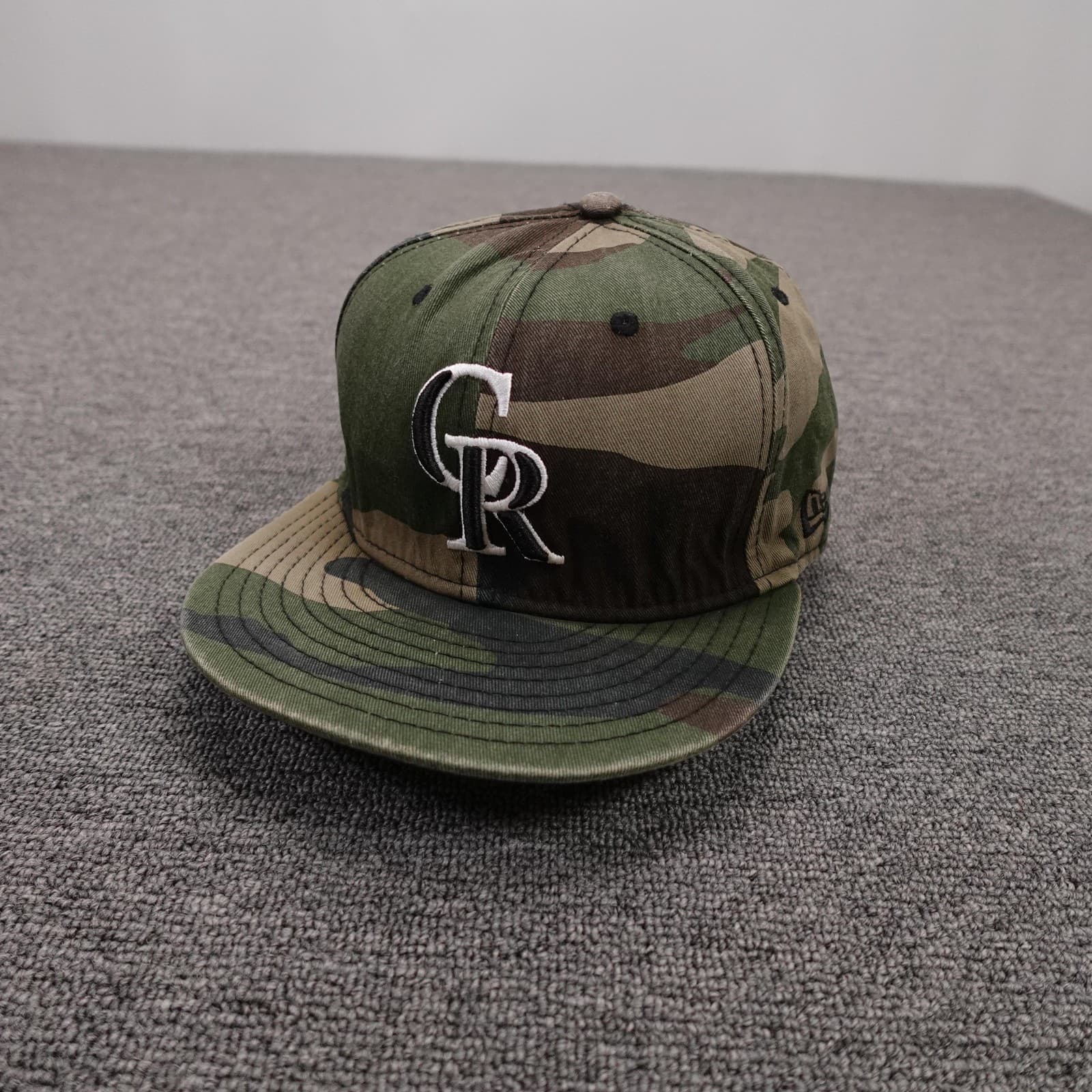 Colorado Rockies Hat Cap Fitted Mens 7 3/8 Camo MLB Baseball 59FIFTY New Era