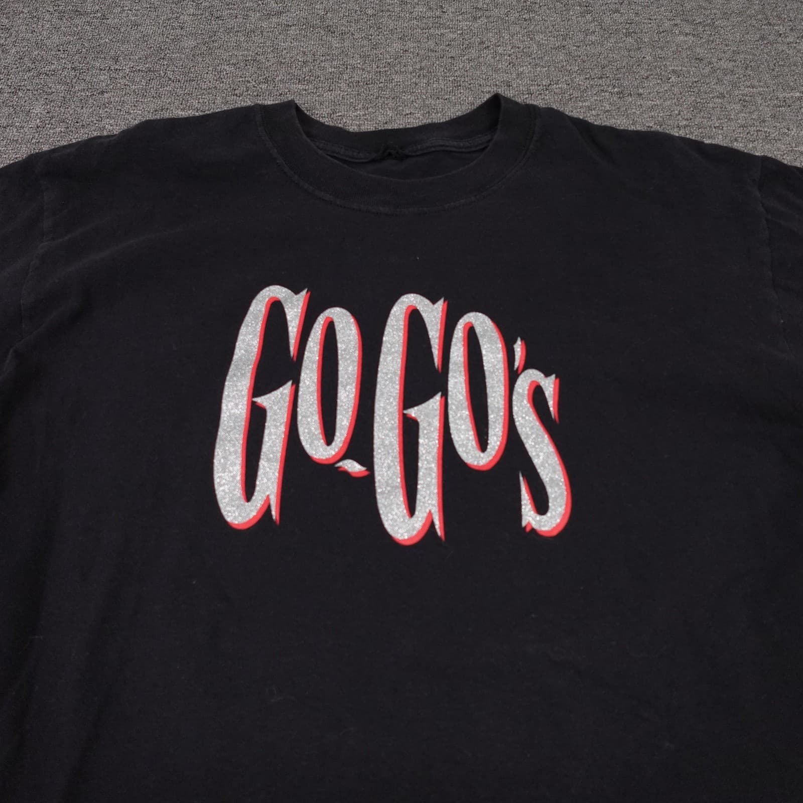 Vintage Go-Go's Shirt Mens Large Black 2003 Tour Band Graphic Tee Y2K Music - Thumbnail 2