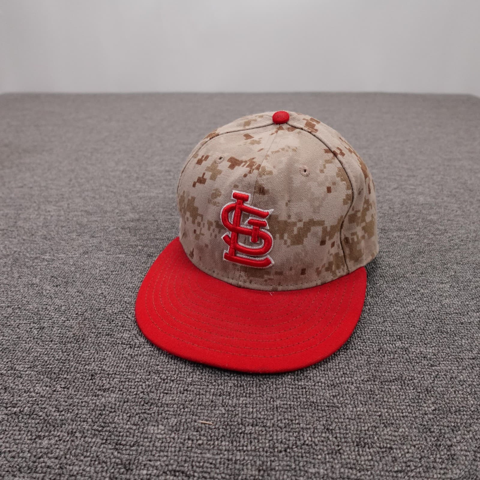 St. Louis Cardinals Hat Cap Fitted Mens 7 5/8 Camo MLB Baseball 59FIFTY New Era