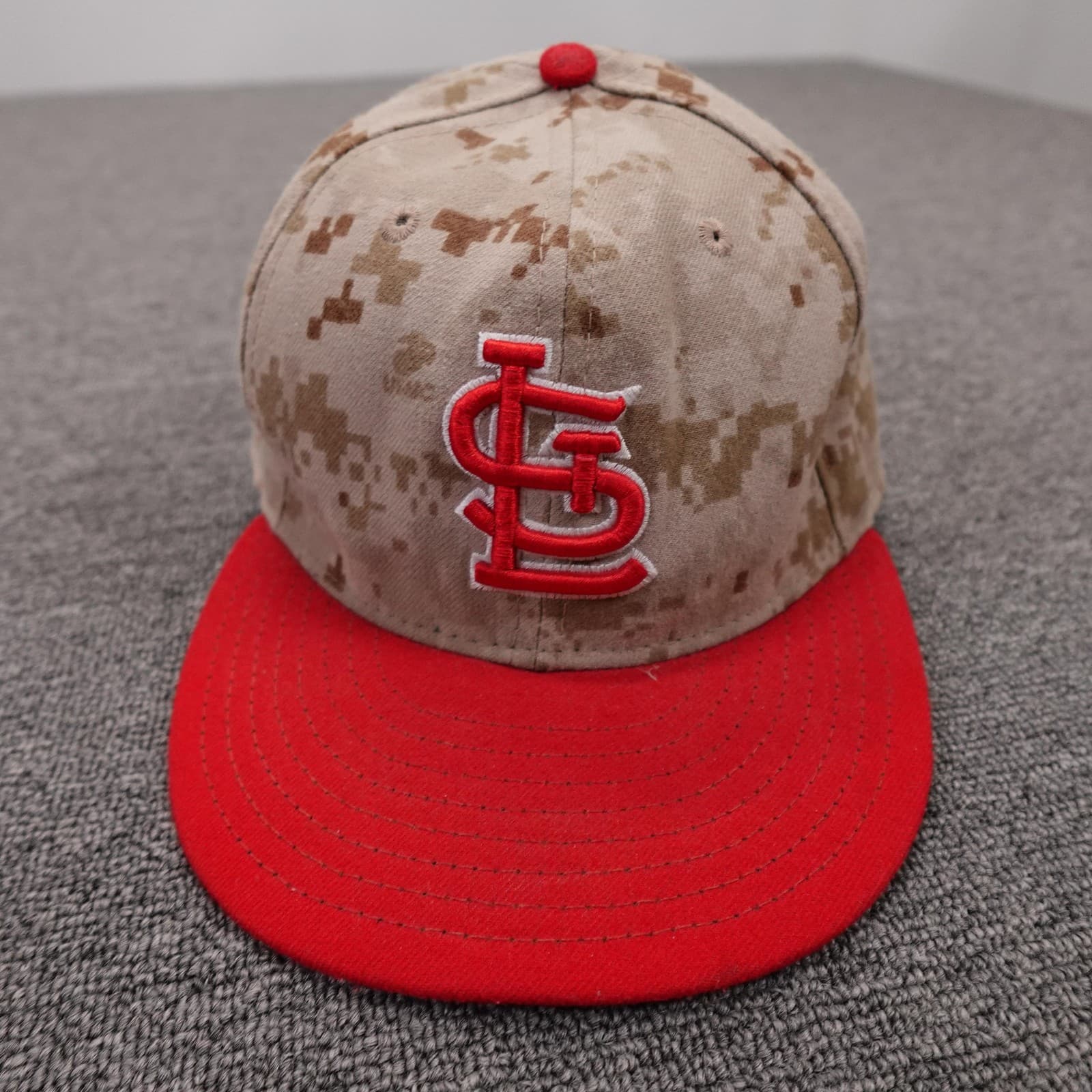 St. Louis Cardinals Hat Cap Fitted Mens 7 5/8 Camo MLB Baseball 59FIFTY New Era - Thumbnail 2