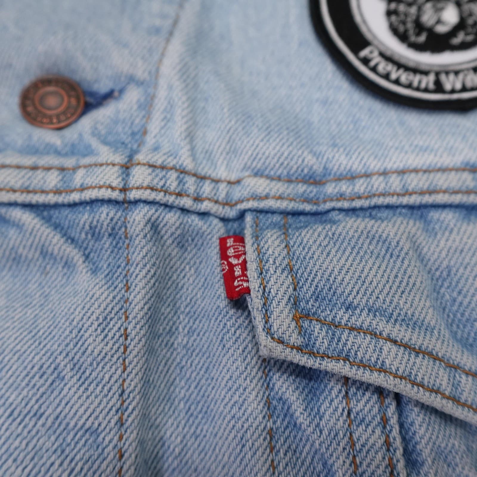 Vintage Levi's Jacket Mens Medium Light Blue Denim Trucker Smokey Bear Patch 90s - Thumbnail 8