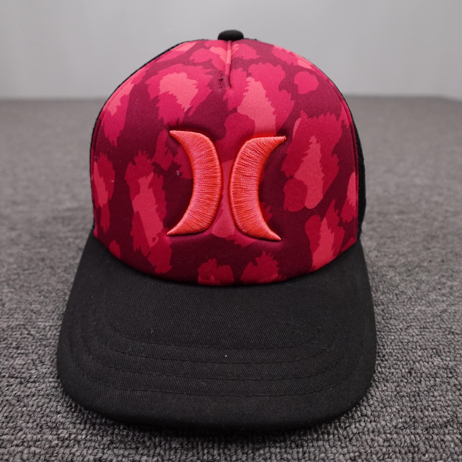 Hurley Hat Cap Snap Back Mens One Size Red Camo Mesh Trucker Baseball Black