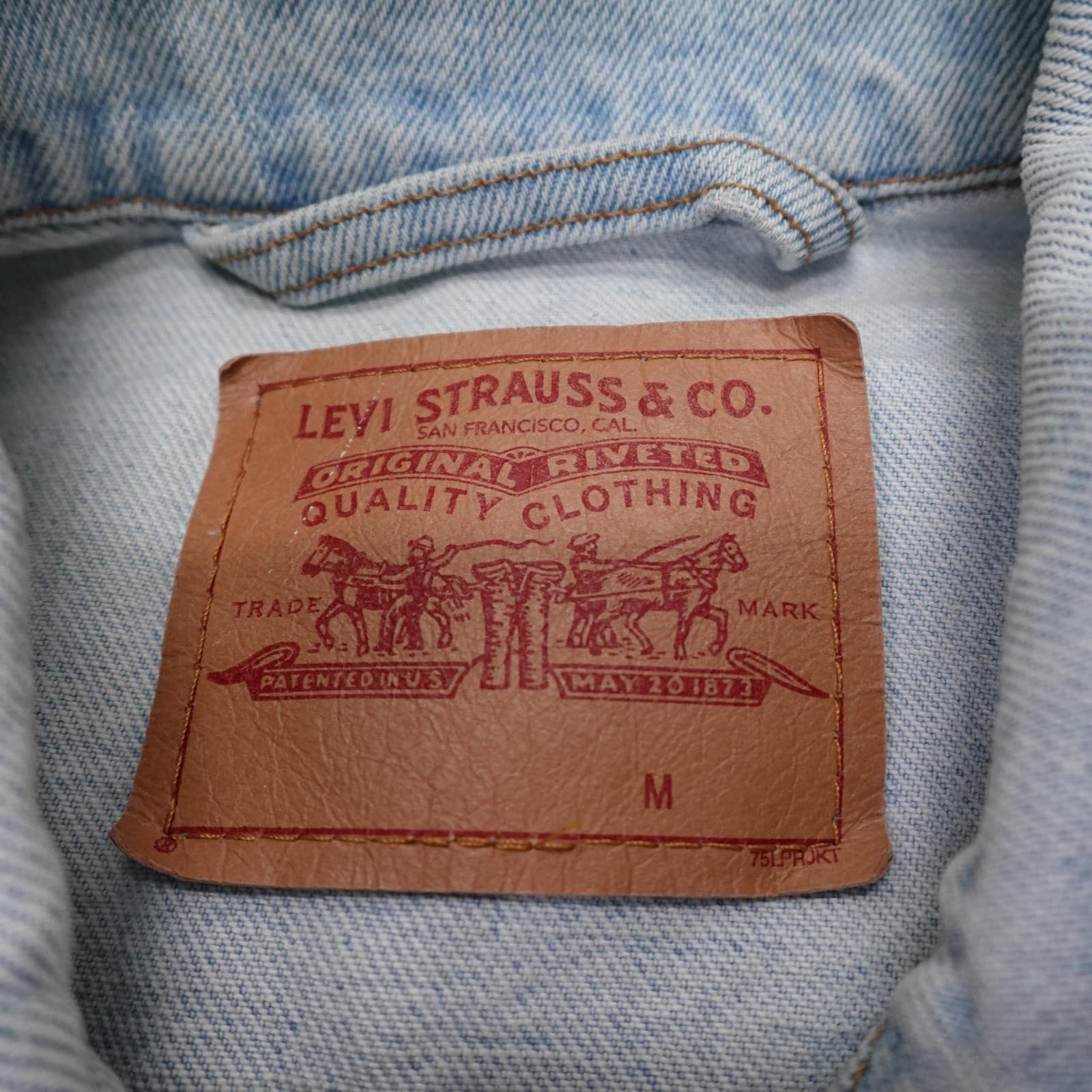 Vintage Levi's Jacket Mens Medium Light Blue Denim Trucker Smokey Bear Patch 90s - Thumbnail 5