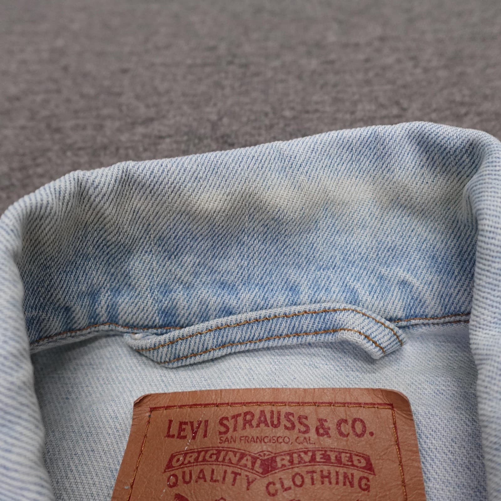 Vintage Levi's Jacket Mens Medium Light Blue Denim Trucker Smokey Bear Patch 90s - Thumbnail 6