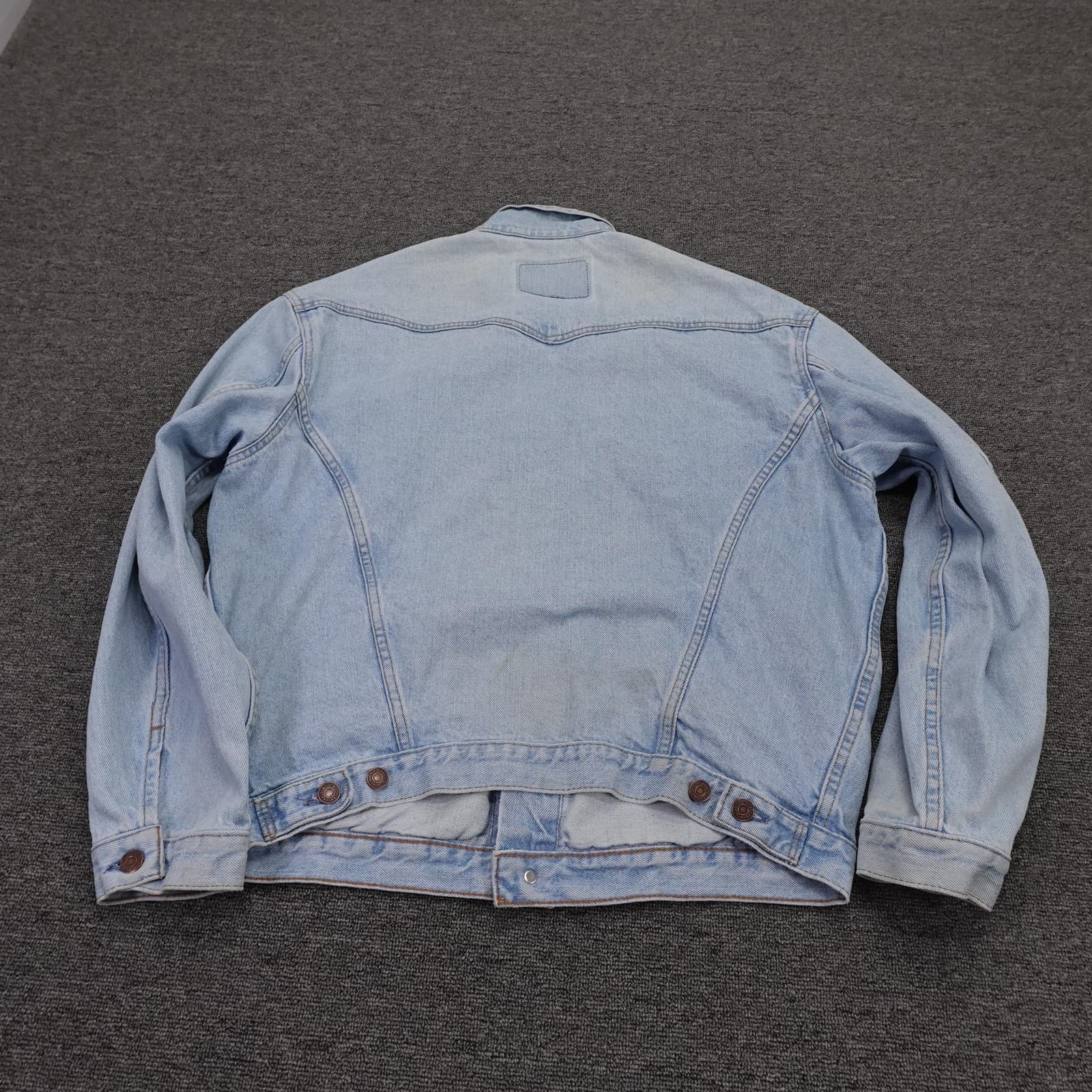 Vintage Levi's Jacket Mens Medium Light Blue Denim Trucker Smokey Bear Patch 90s - Thumbnail 11