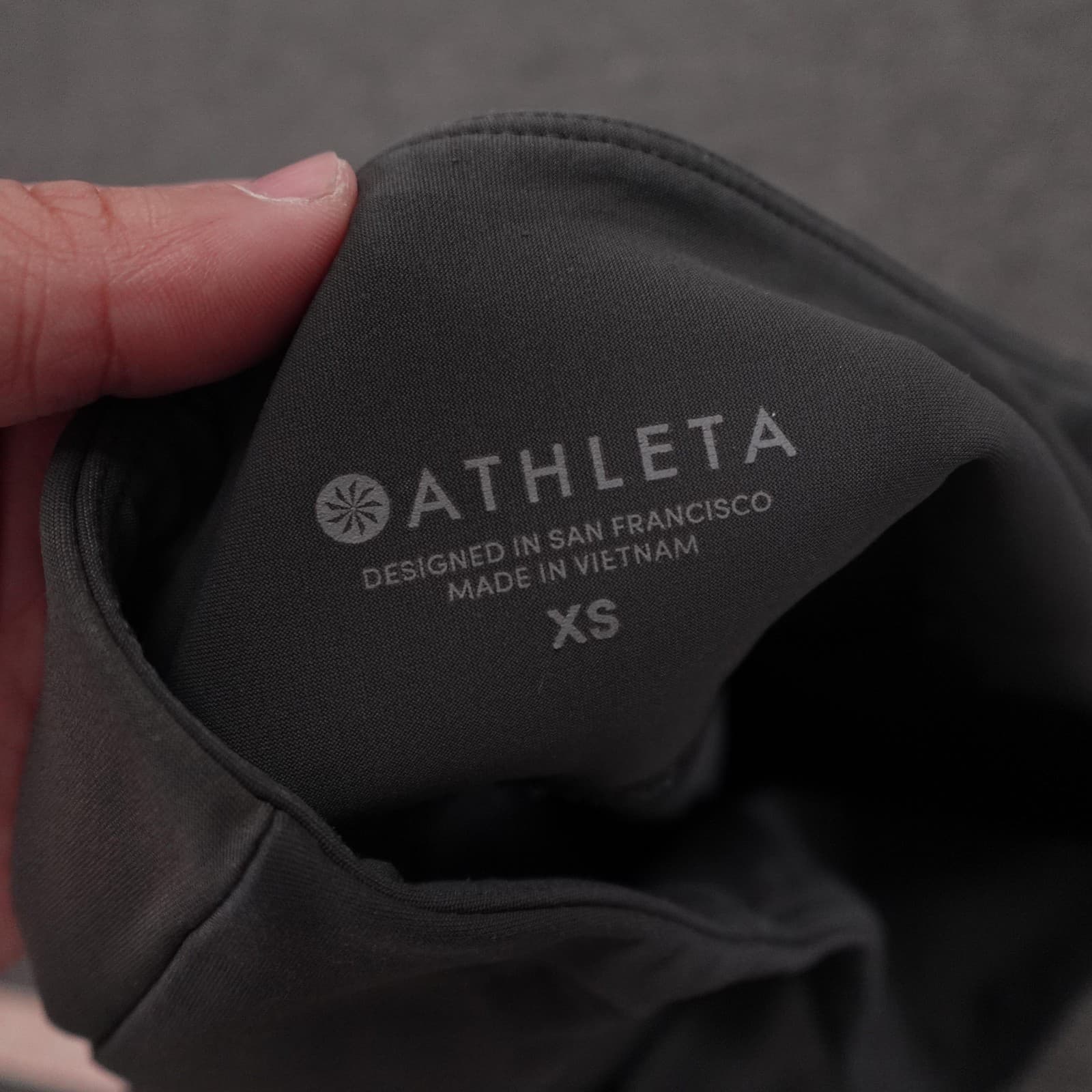 Athleta Pants Womens XS Gray High Rise Ankle Straight Leg Zip Pockets Yoga - Thumbnail 4