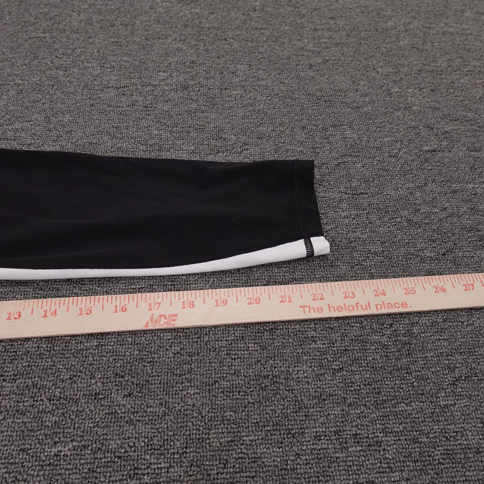 Athleta Leggings Womens Small Black Salutation Stash Pocket High Rise 7/8 Tight - Thumbnail 7