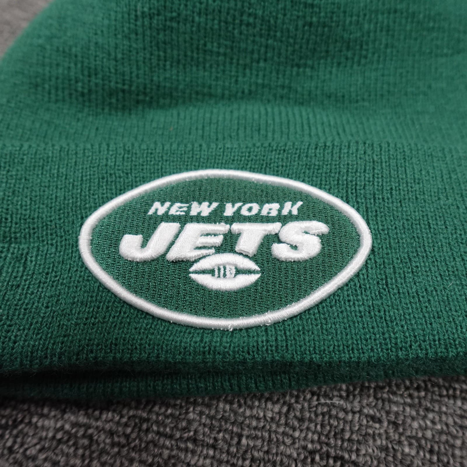 New York Jets Hat Beanie Mens One Size Green NFL Football Pom Knit New Era - Thumbnail 2