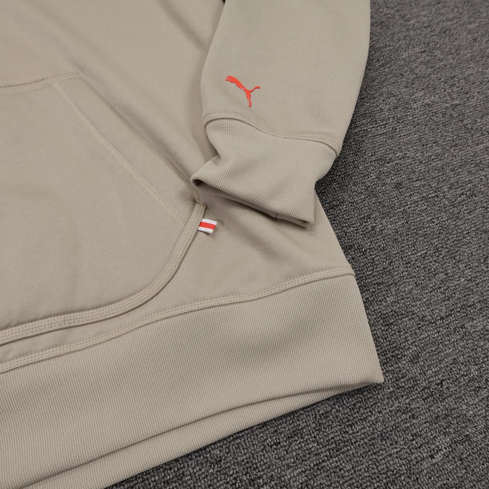 Puma X Helly Hansen Hoodie Mens Large Beige Sherpa Fleece Pullover Graphic - Thumbnail 3