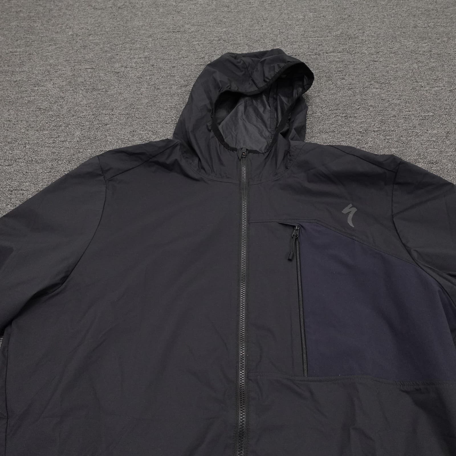 Specialized Jacket Mens XL Black Hooded Zip Lightweight Windbreaker Cycling - Thumbnail 2