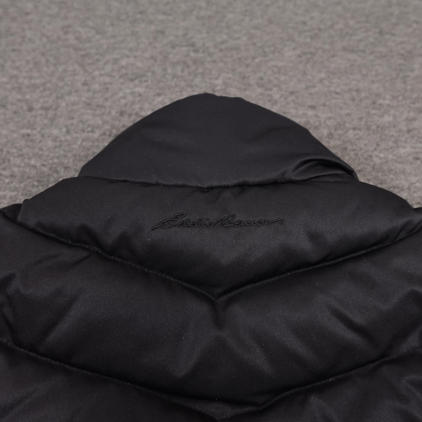 Eddie Bauer Vest Womens XS Black Down Puffer Full Zip Lightweight Outdoor Warm - Thumbnail 3