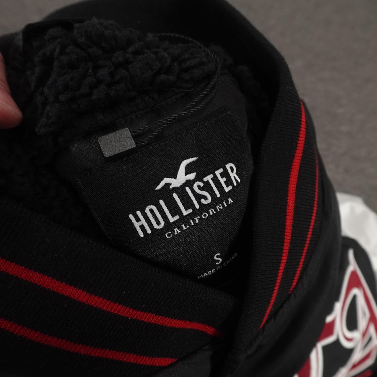 Hollister Varsity Jacket Small Black White Bomber LA Sherpa Lined Rose Patch - Thumbnail 4