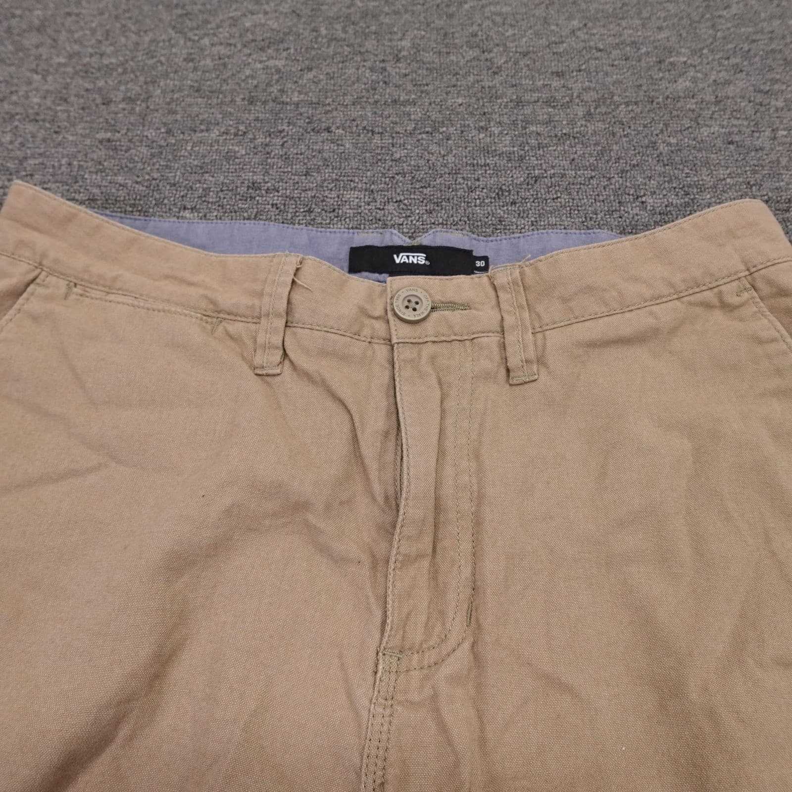 Vans Shorts Mens 30 Beige Chino Canvas 11 Inseam Skate Casual Summer Streetwear - Thumbnail 2