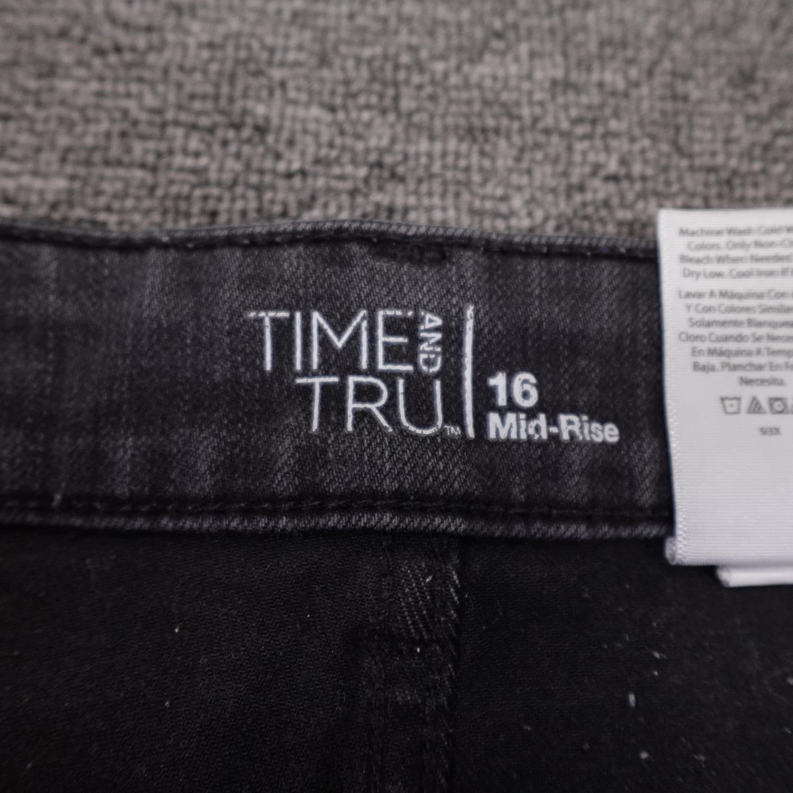 Time And Tru Shorts Womens 16 Black Mid Rise Denim Cutoff Cuffed Stretch Casual - Thumbnail 3