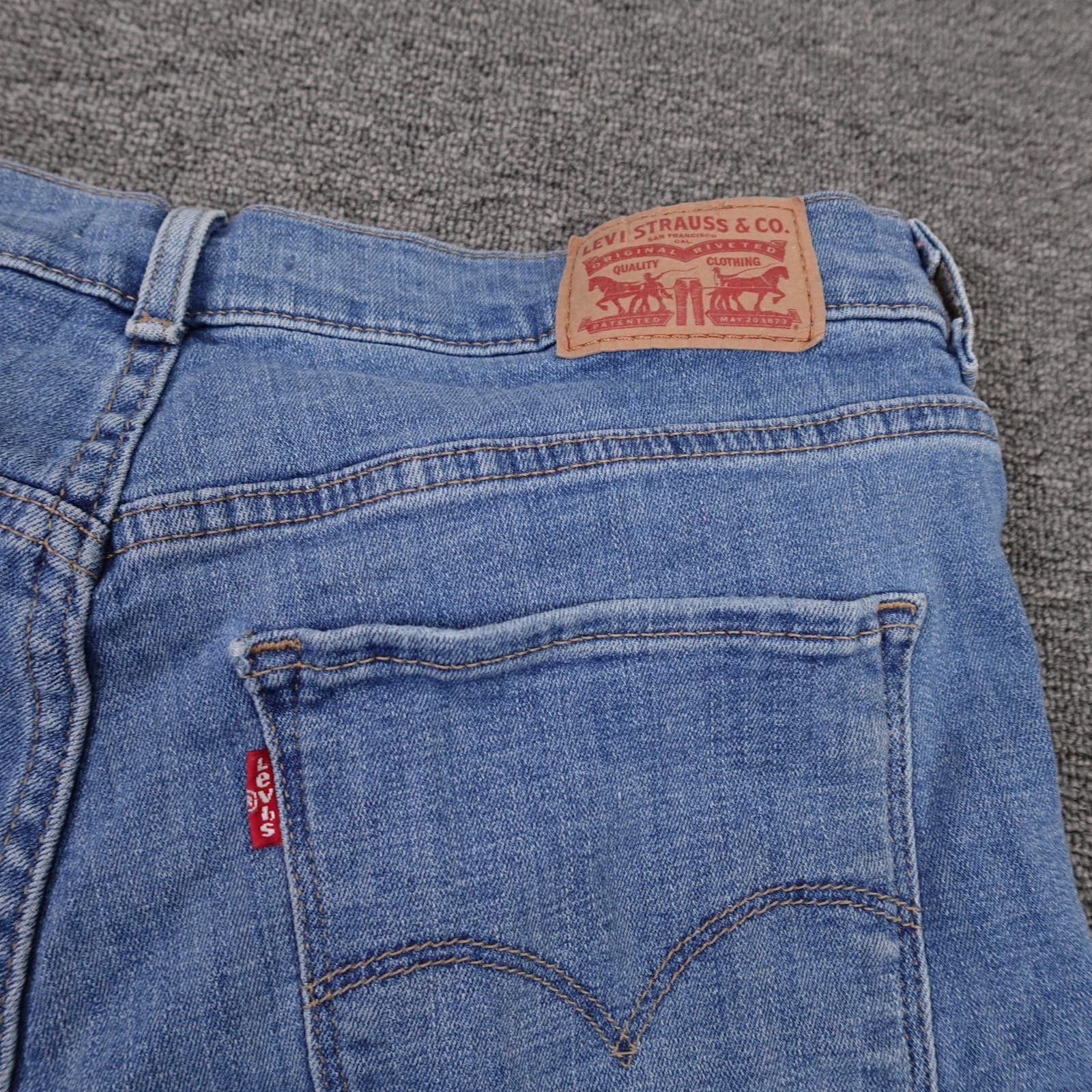 Levis Bermuda Shorts Mens 30 Blue Denim Distressed Cutoff Frayed Hem 10 Inseam - Thumbnail 5