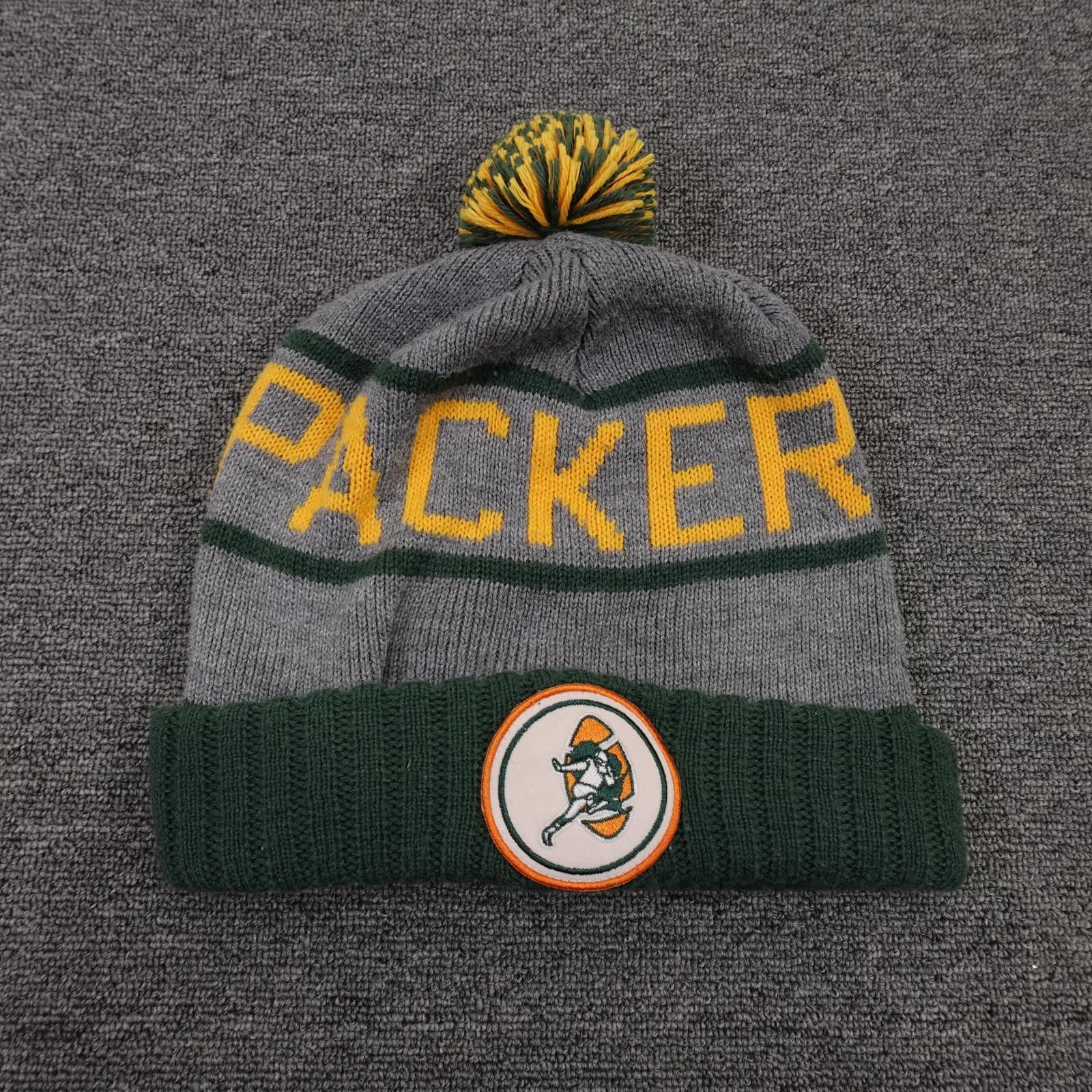 Green Bay Packers Hat Beanie Mens One Size Green NFL Pom Knit Mitchell & Ness