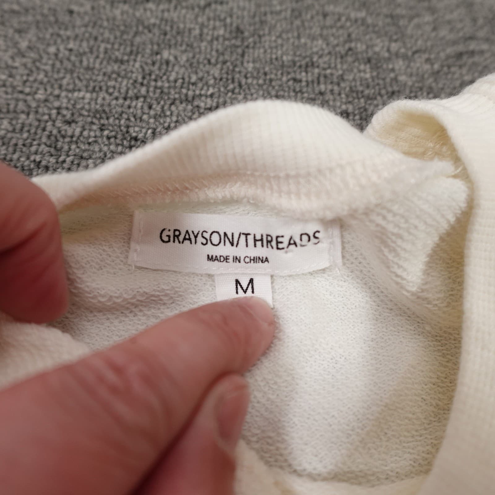 Grayson Threads Sweatshirt Womens Medium White Skull Graphic Halloween Tee Top - Thumbnail 2