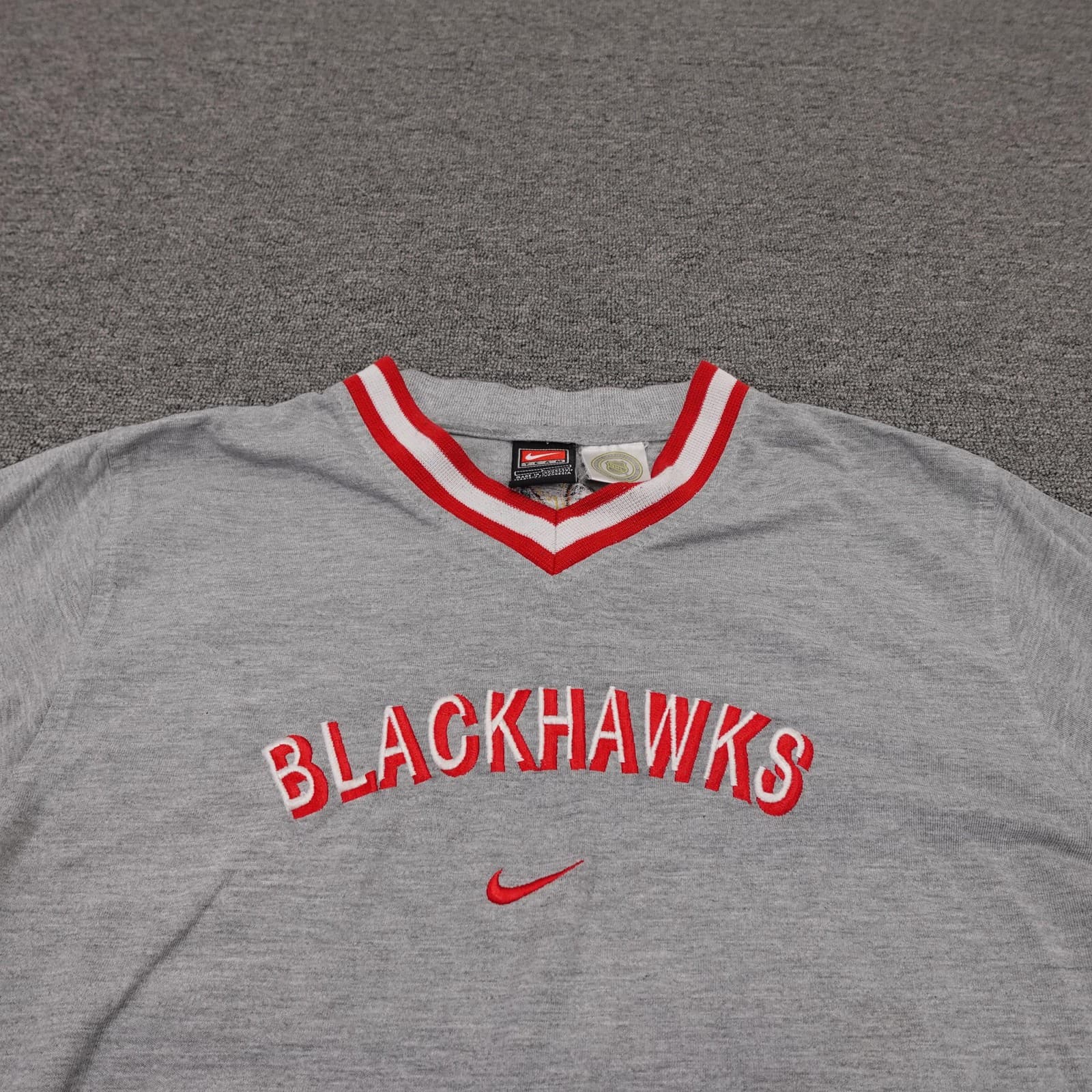Vintage Chicago Blackhawks Shirt Medium Center Swoosh NHL Hockey V Neck Nike 90s - Thumbnail 2