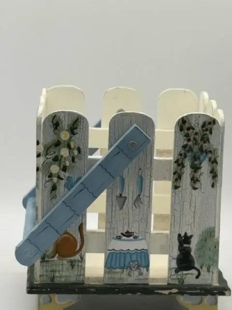 Wooden Painted Planter With Handle