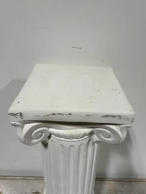 White Pedestal Column - Thumbnail 2