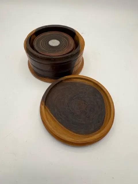 6 Wooden Coasters With Jamacian 1 Cent Coin In Wooden Container - Thumbnail 2