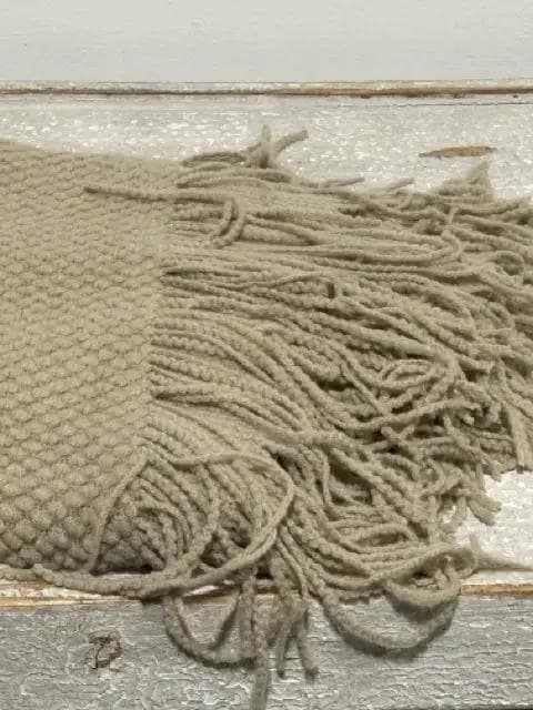 *NEW* Textured Khaki Throw Blanket - Thumbnail 2