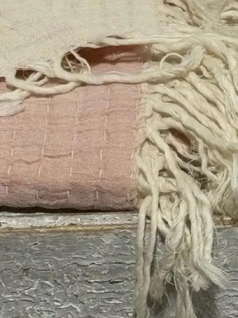 *NEW* Briar Light Pink 100% Cotton Throw - Thumbnail 2