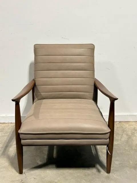 *NEW* Bassett Ellis Leather Accent Chair With Wooden Armrests