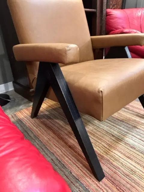 *NEW* Bassett Leather And Wood Raford Accent Chair - Thumbnail 2