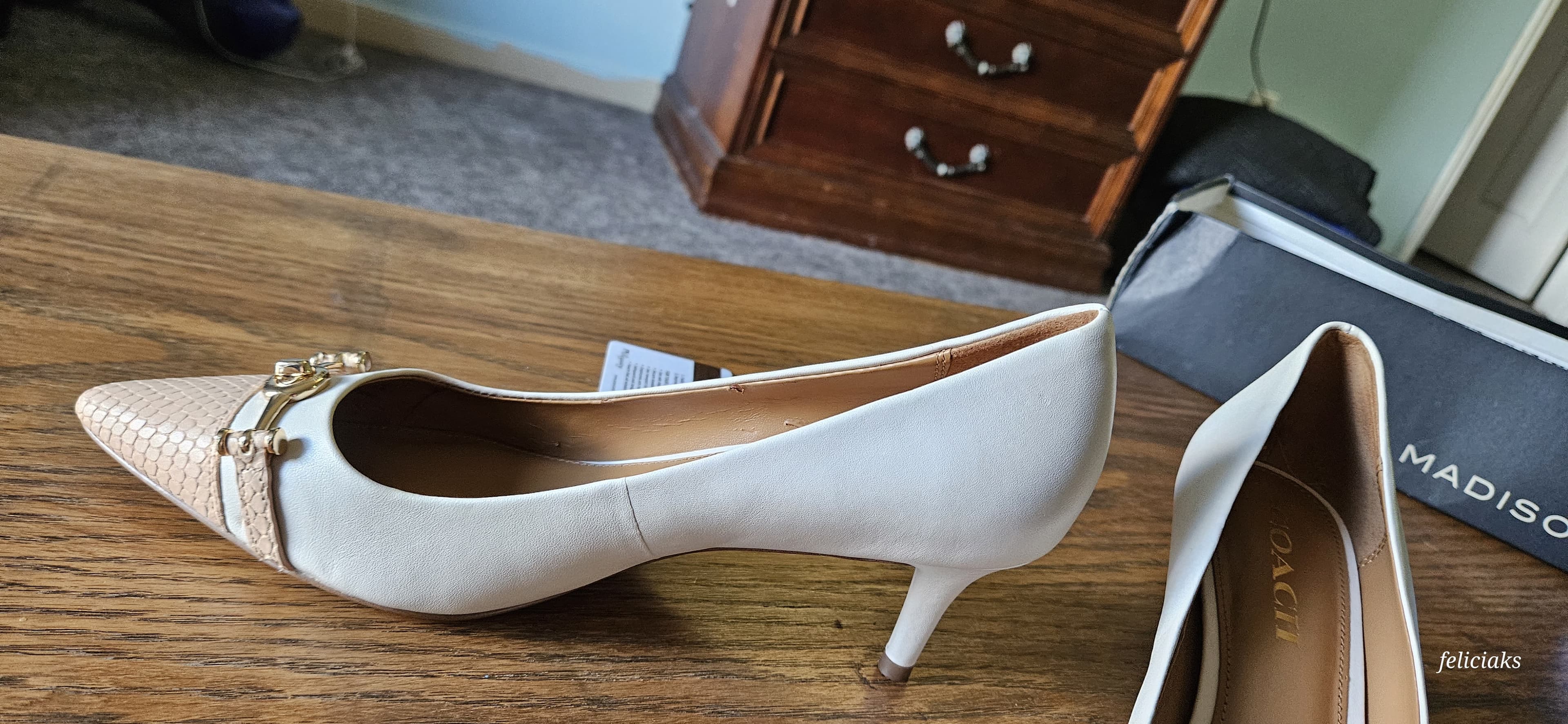 Coach White Leather Pumps with Gold Accents - Thumbnail 3