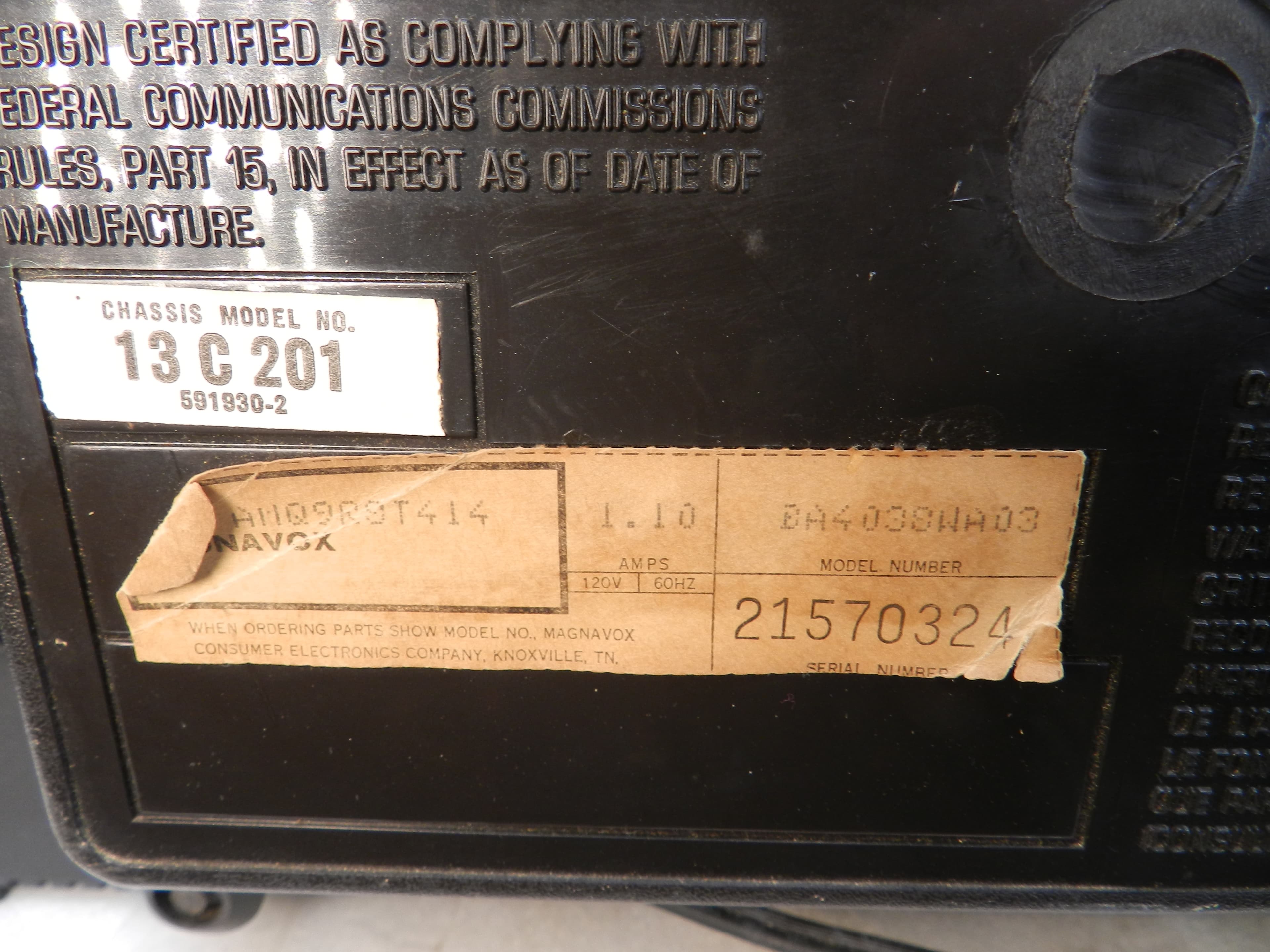 Vintage Magnavox 13" Twist Knob Solid State Television Gaming TV Wood Look(P76J) - Thumbnail 11