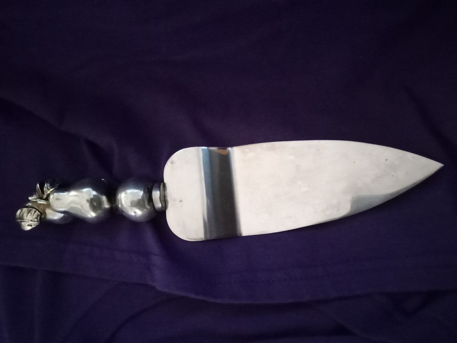 Boston Warehouse Stainless Steel Cake Cutter - Thumbnail 2
