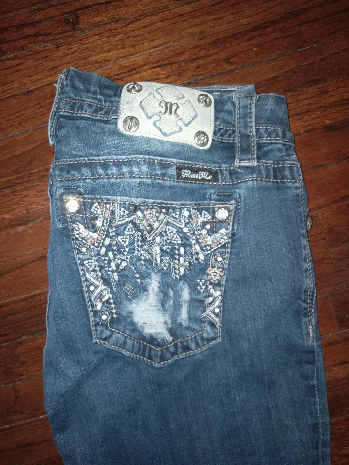 Miss Me Mid-Rise Curvy Crop Jeans Size 28 - Thumbnail 2