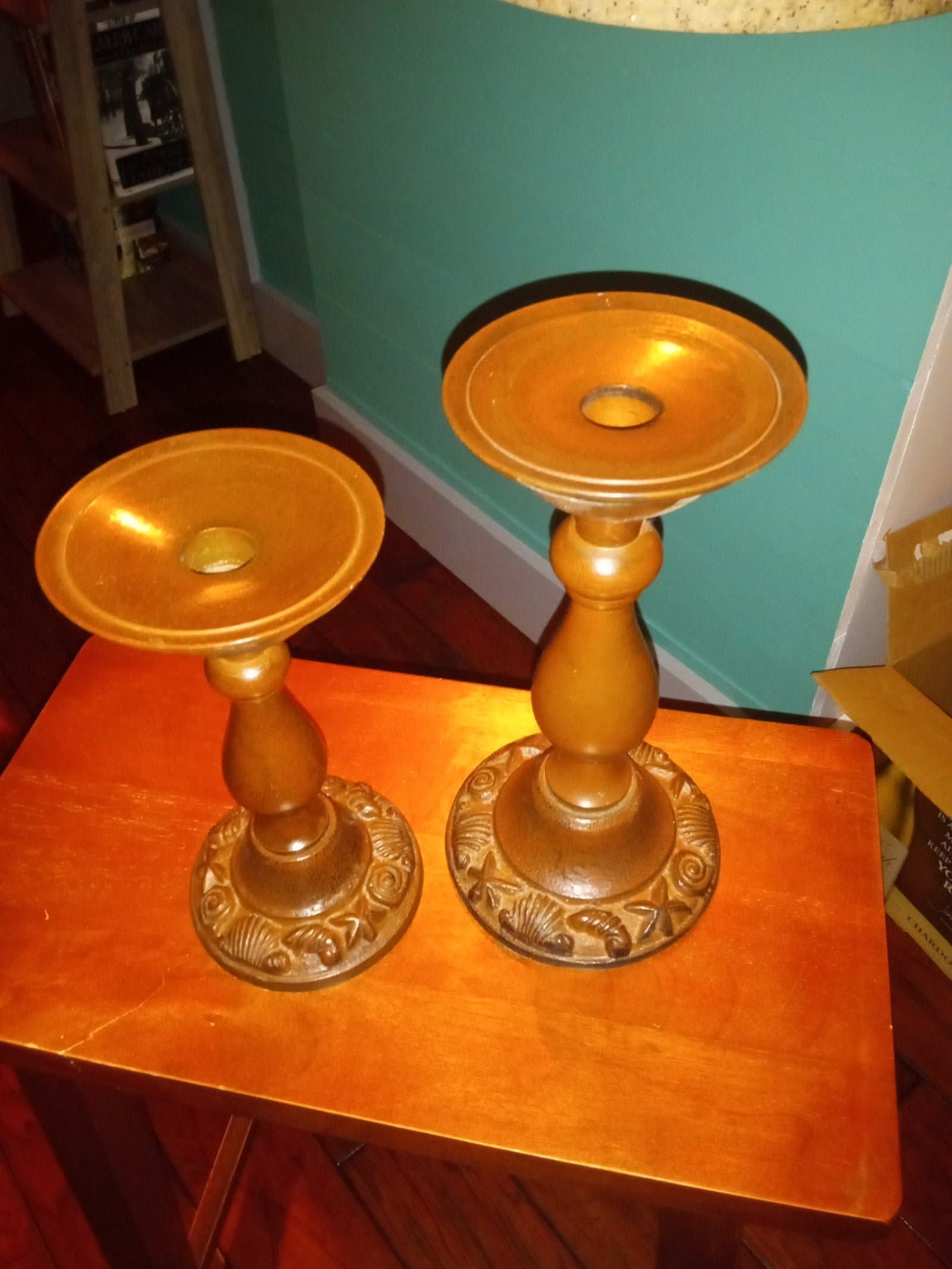 Metal Candlesticks - Seashell Themed - Thumbnail 4
