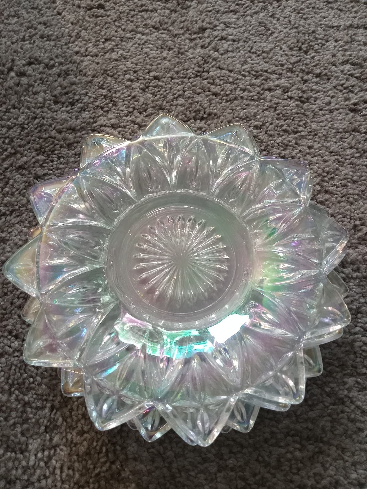 Vintage Federal Carnival Iridescent Starburst Plates - Thumbnail 4