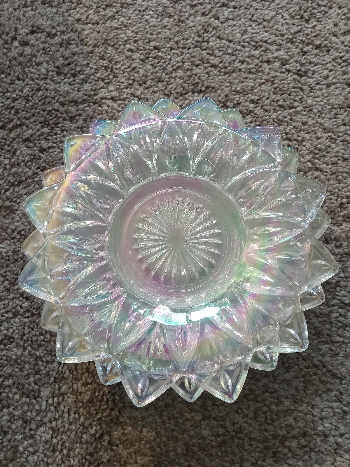 Vintage Federal Carnival Iridescent Starburst Plates - Thumbnail 2