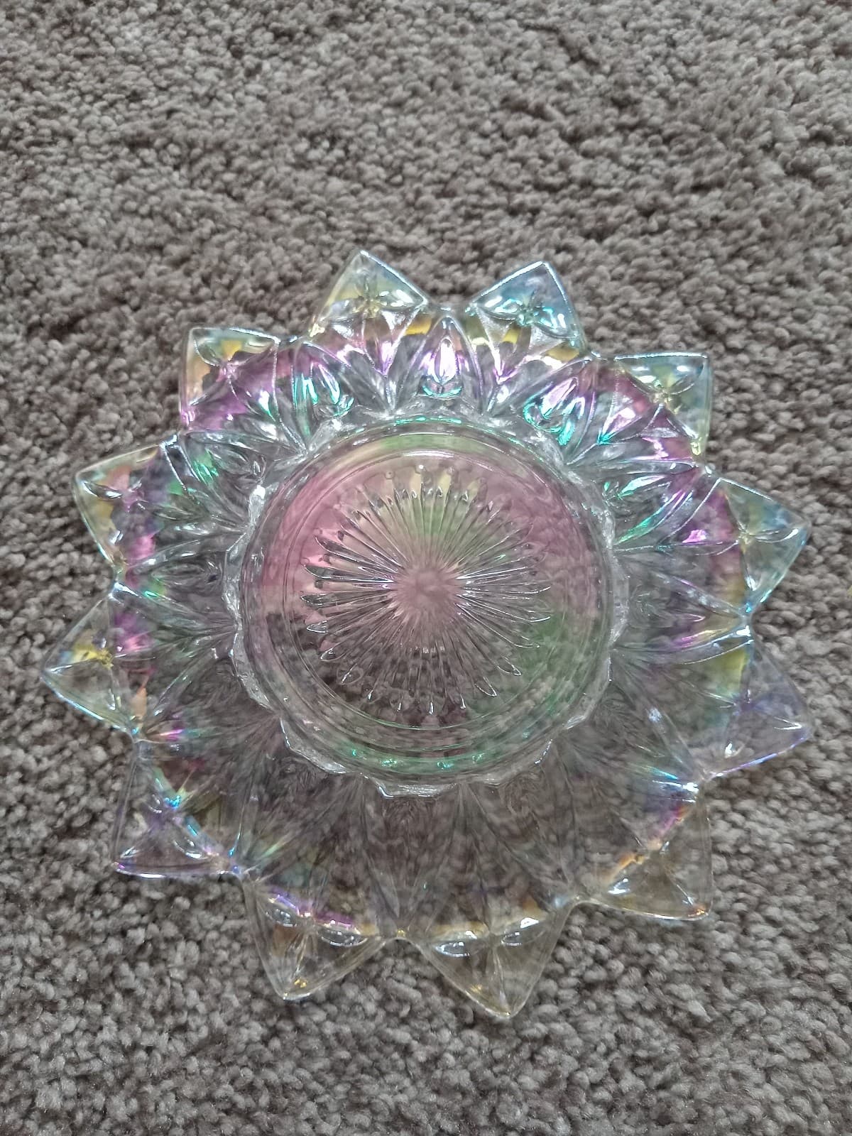 Vintage Federal Carnival Iridescent Starburst Plates - Thumbnail 3
