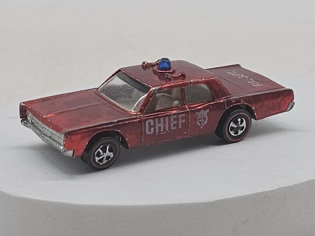 Vintage 1969 Hot Wheels Redline Red Cruiser Fire Chief Original Blue Dome
