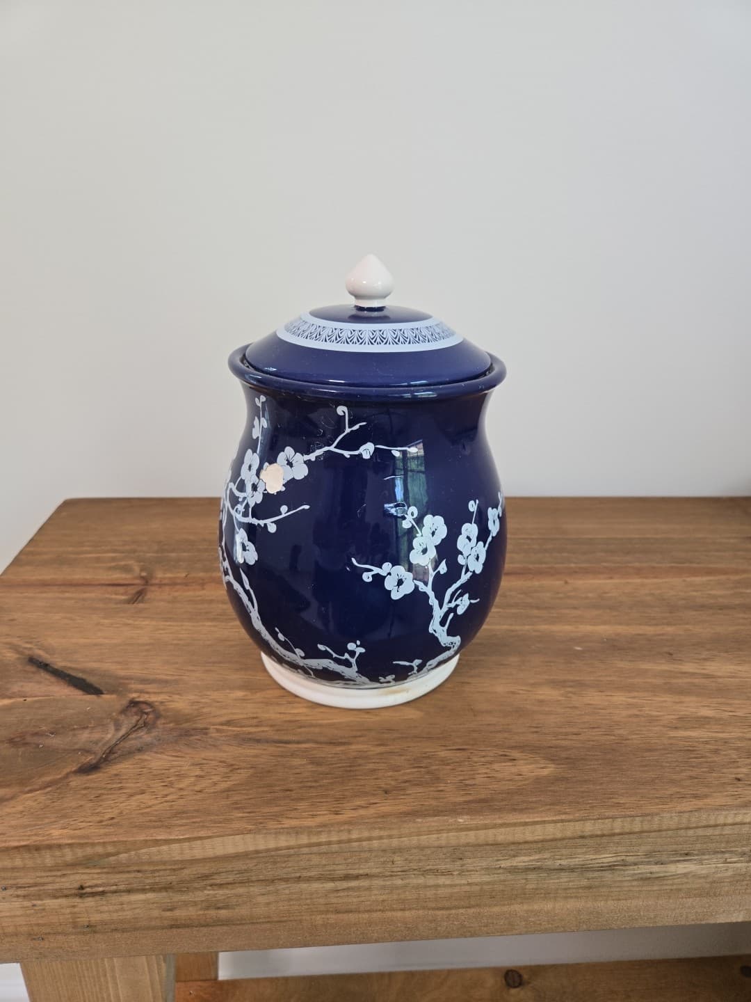Chinese Blue White Porcelain Blossom Flowers Graphic Temple Jar