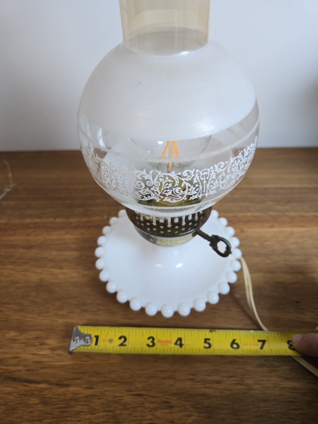 Vtg-WHITE MILK GLASS-Hurricane Style-Electric LAMP w/FROSTED & CLEAR GLOBE - Thumbnail 11