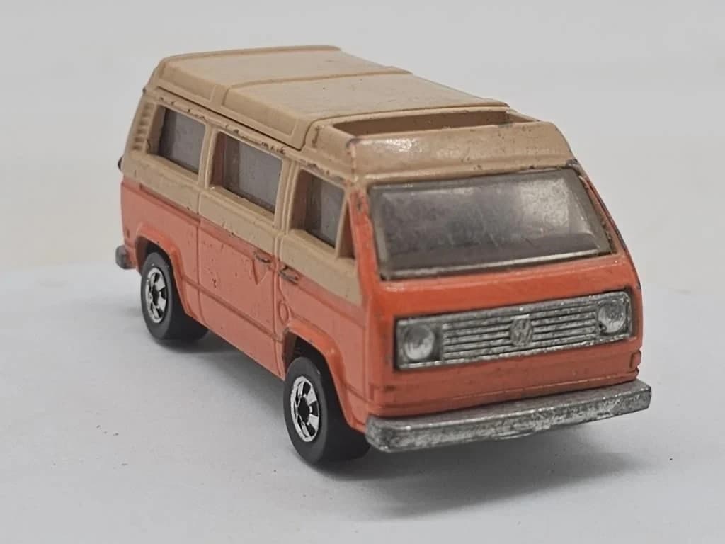 HOT WHEELS 1981 Sunagon Van with Motorcycle